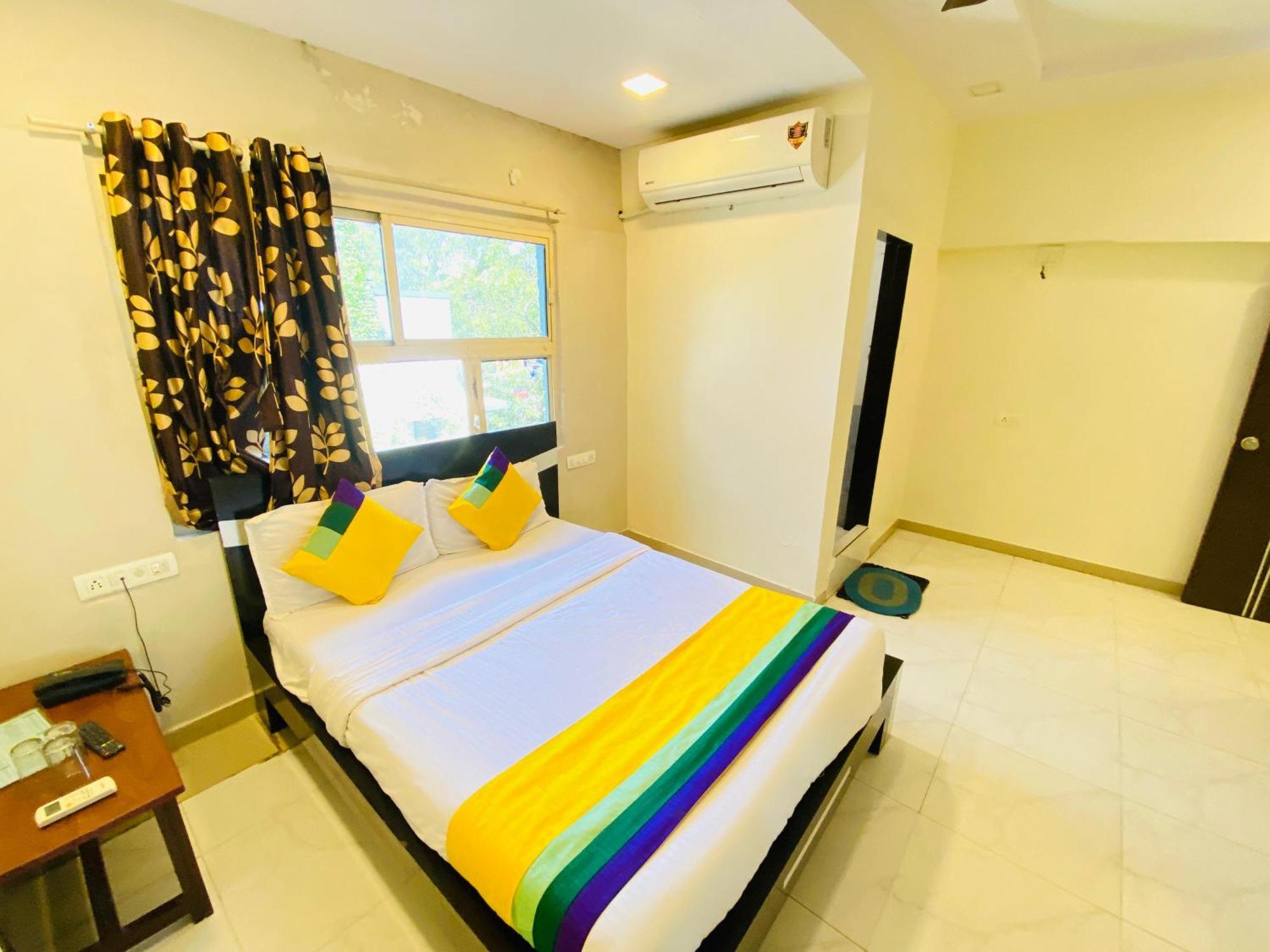 Hotel Aakash Navrangpura Ahmedabad Ngoại thất bức ảnh