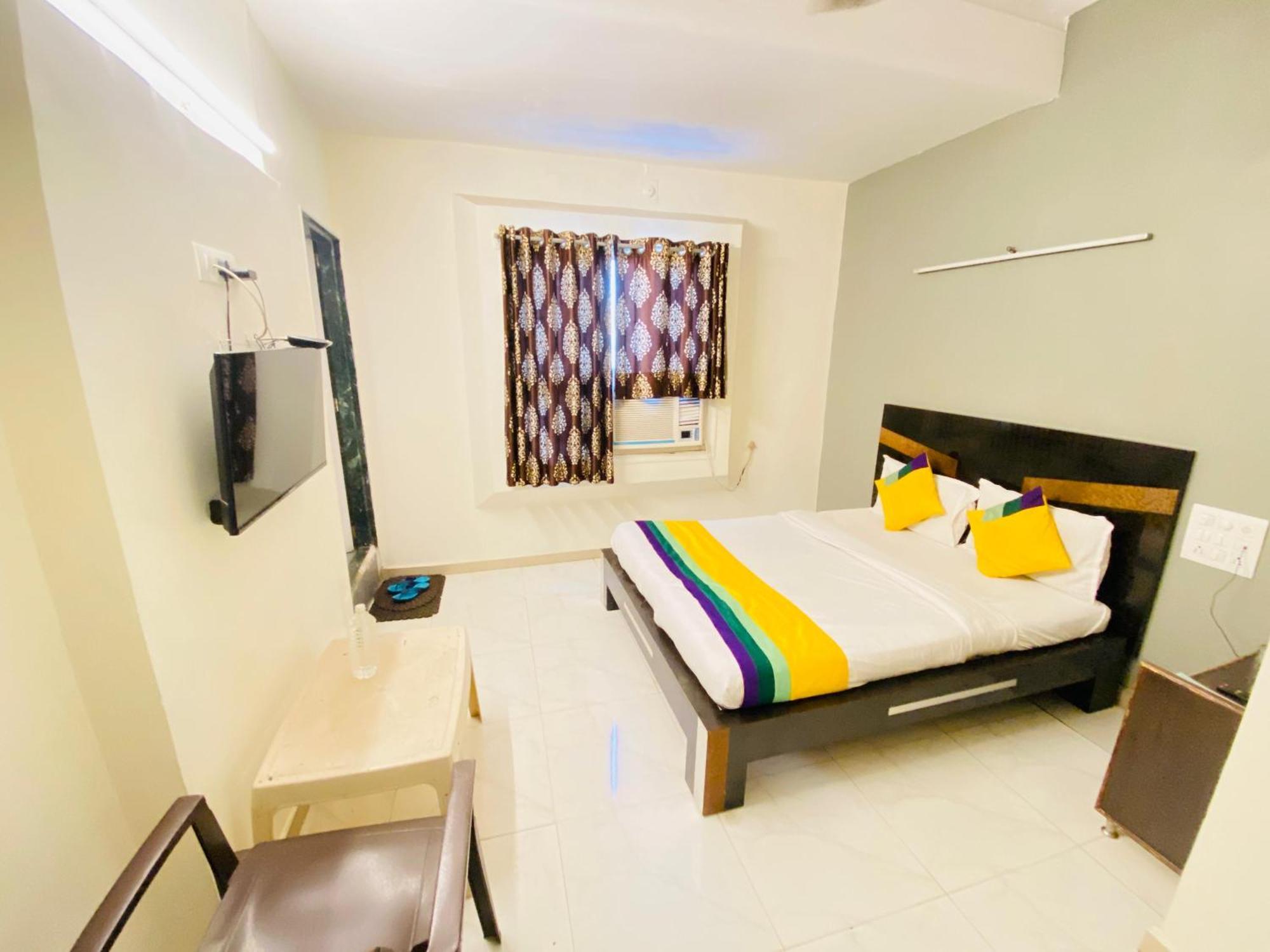 Hotel Aakash Navrangpura Ahmedabad Ngoại thất bức ảnh