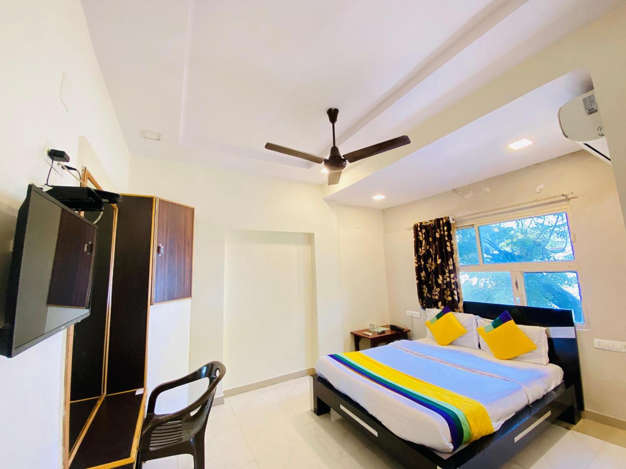 Hotel Aakash Navrangpura Ahmedabad Ngoại thất bức ảnh