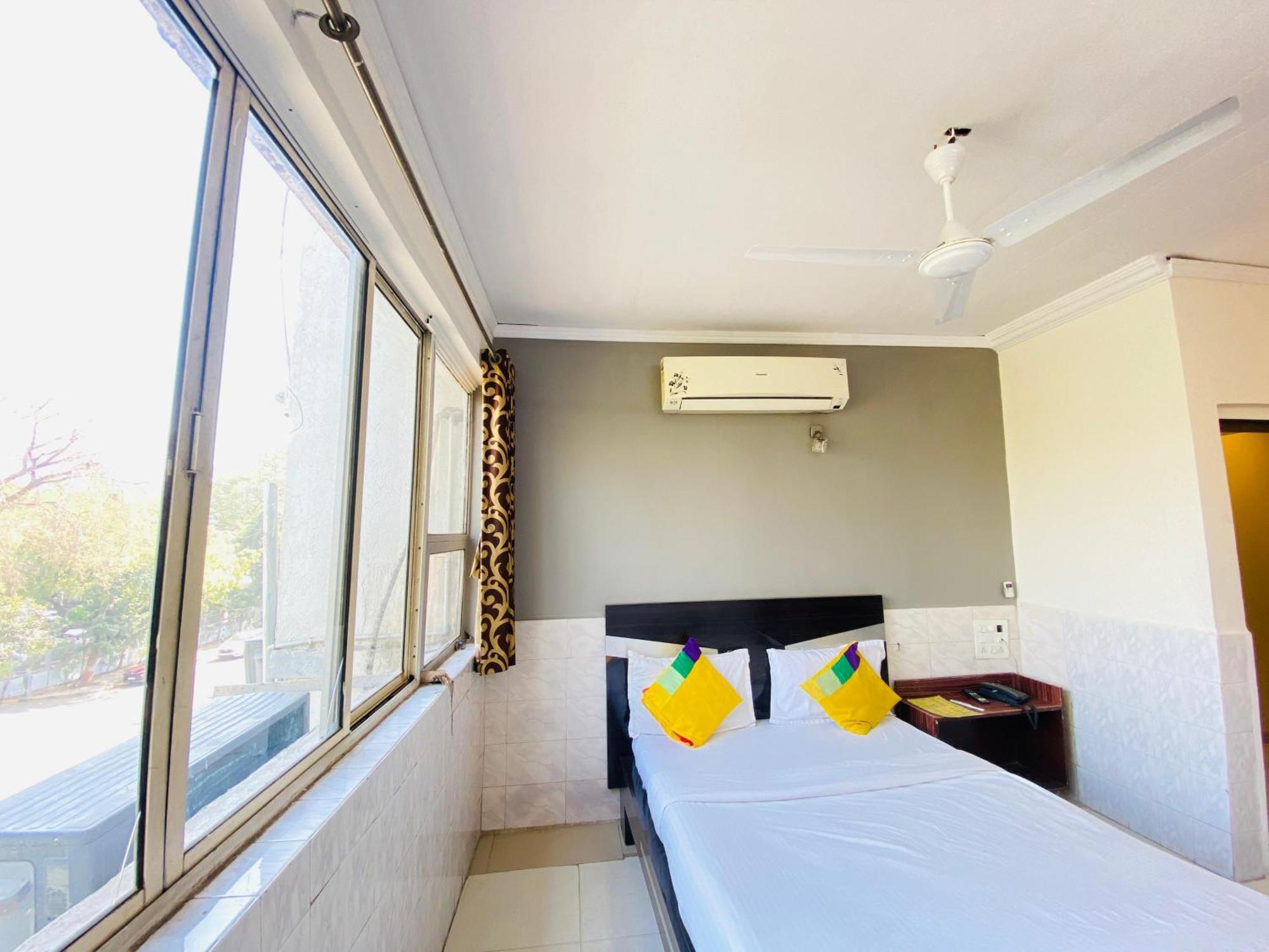 Hotel Aakash Navrangpura Ahmedabad Ngoại thất bức ảnh