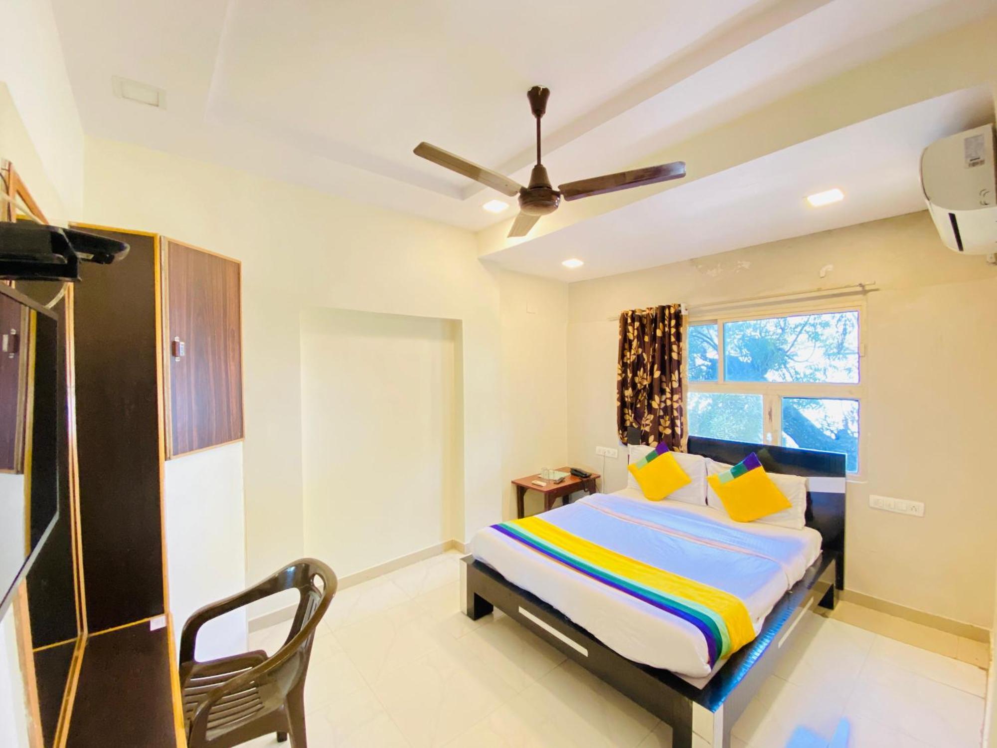 Hotel Aakash Navrangpura Ahmedabad Ngoại thất bức ảnh