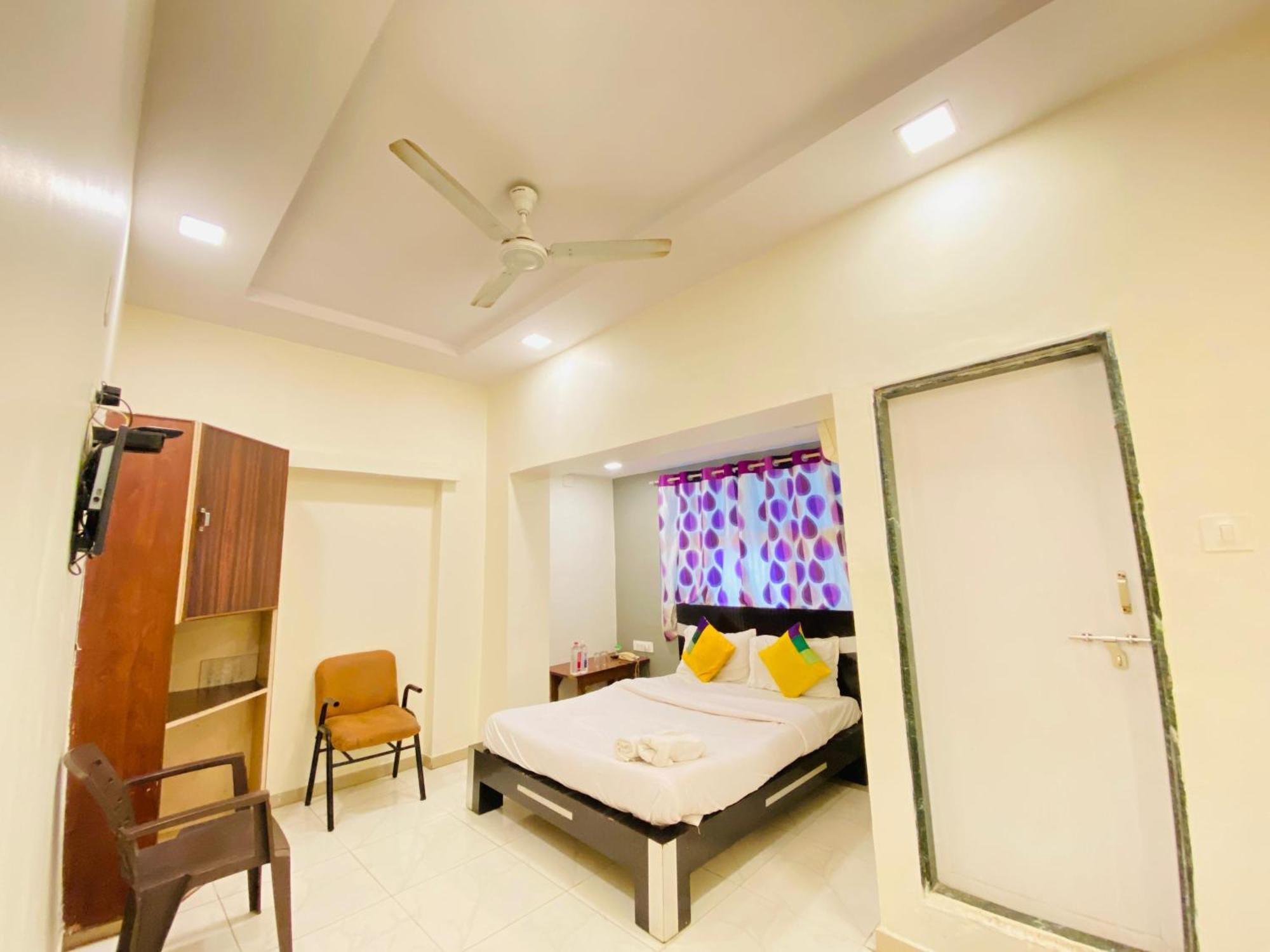 Hotel Aakash Navrangpura Ahmedabad Ngoại thất bức ảnh