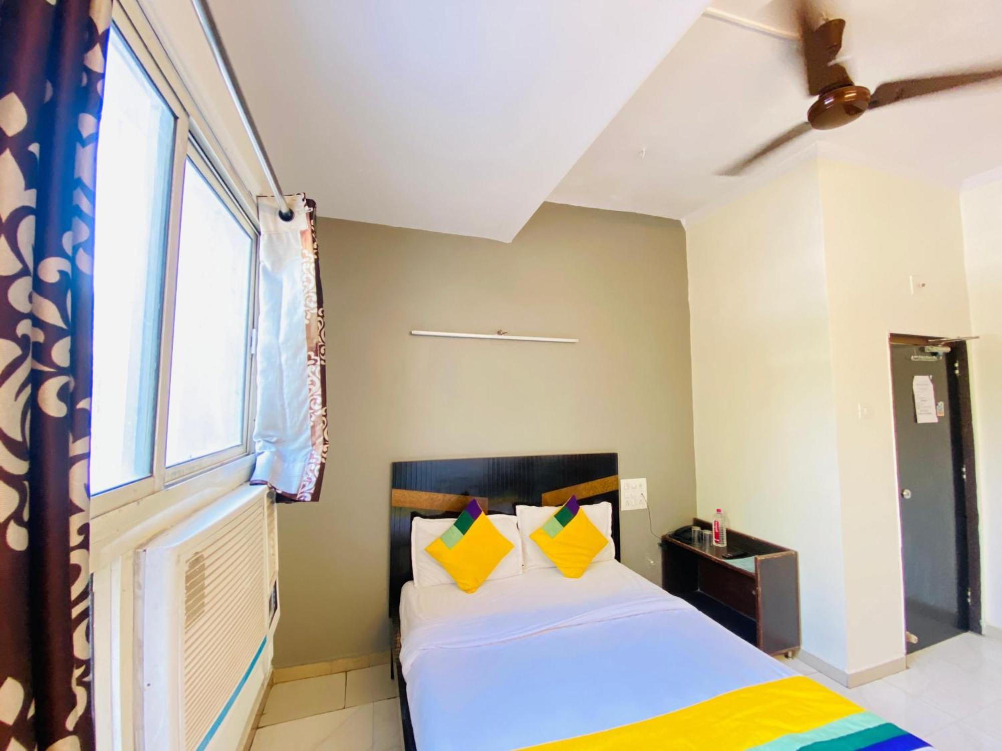 Hotel Aakash Navrangpura Ahmedabad Ngoại thất bức ảnh