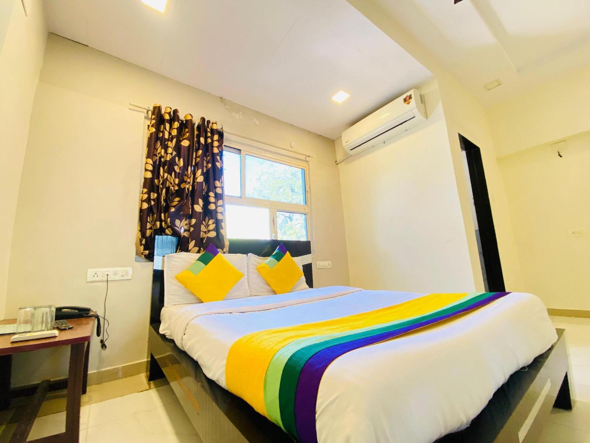 Hotel Aakash Navrangpura Ahmedabad Ngoại thất bức ảnh